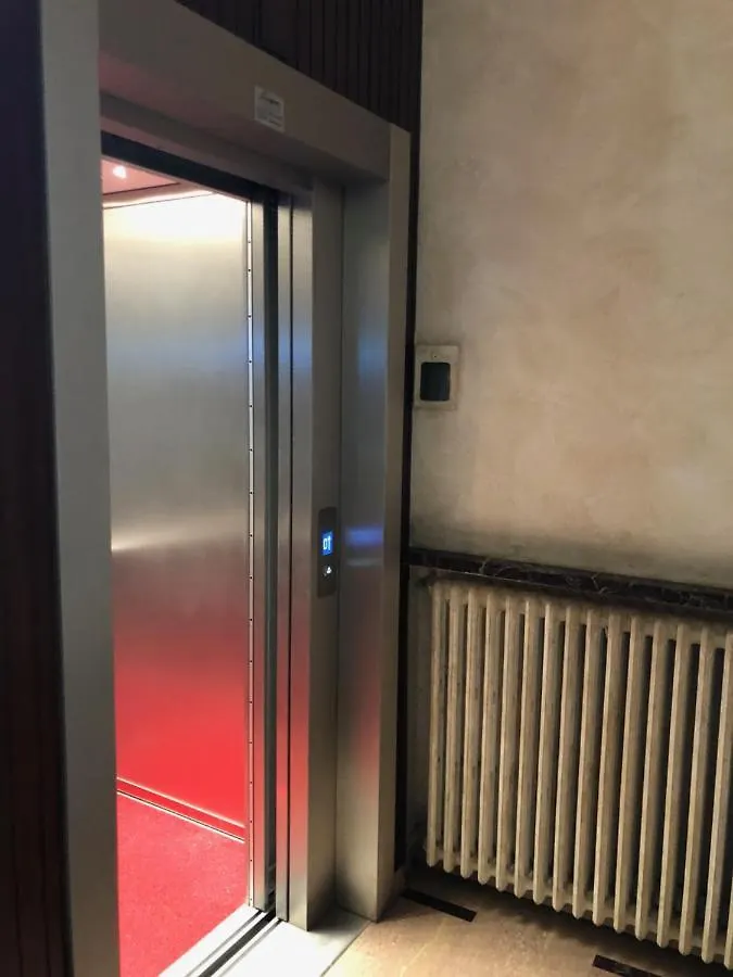 Casa Signorile Anni 70 Apartment Milan