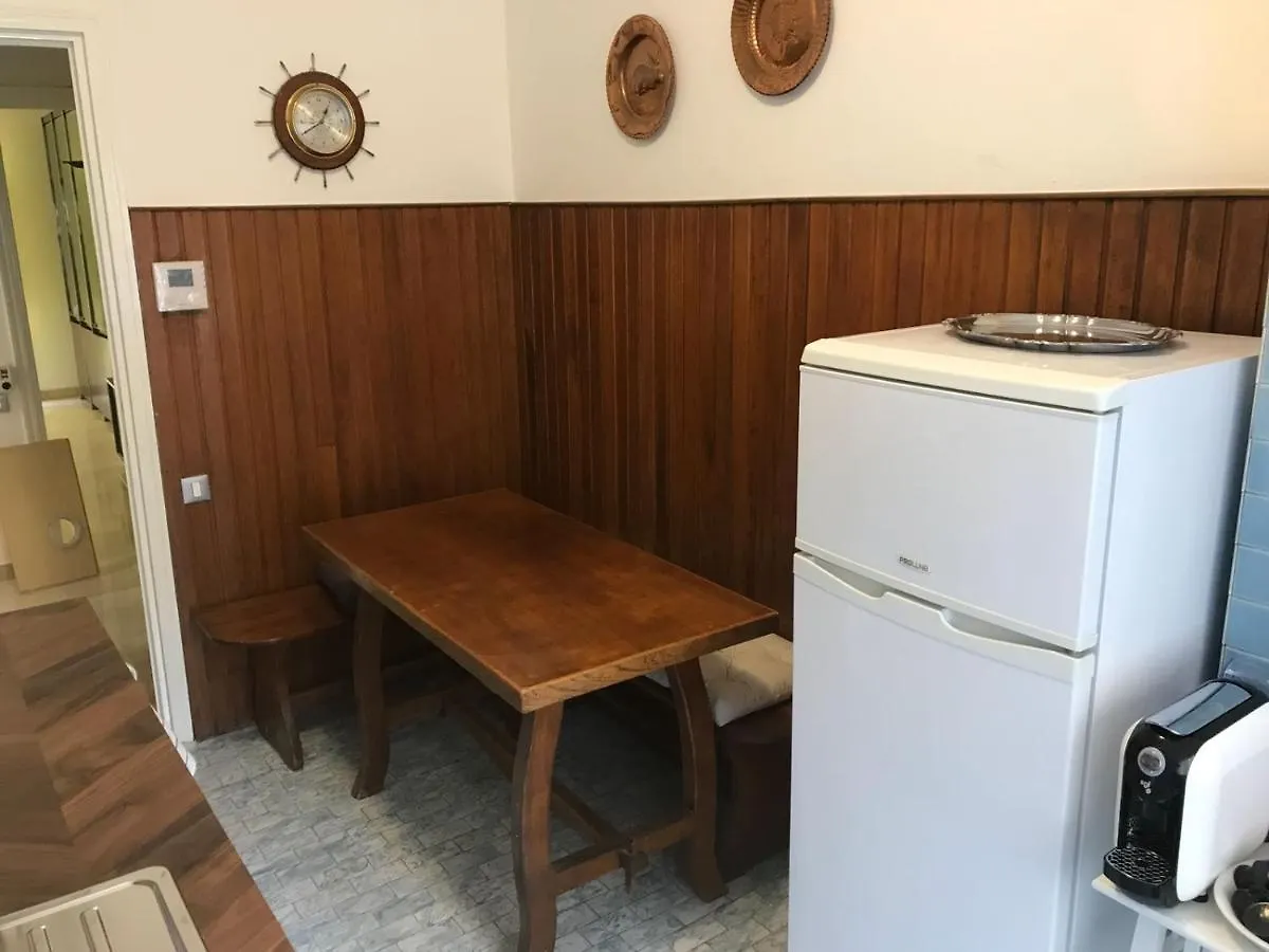 Casa Signorile Anni 70 Apartment Milan